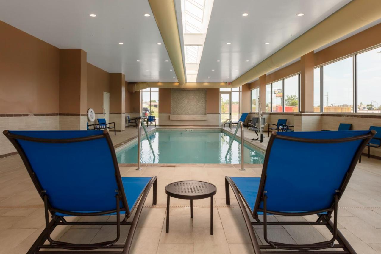 Springhill Suites Kansas City Airport Exterior foto