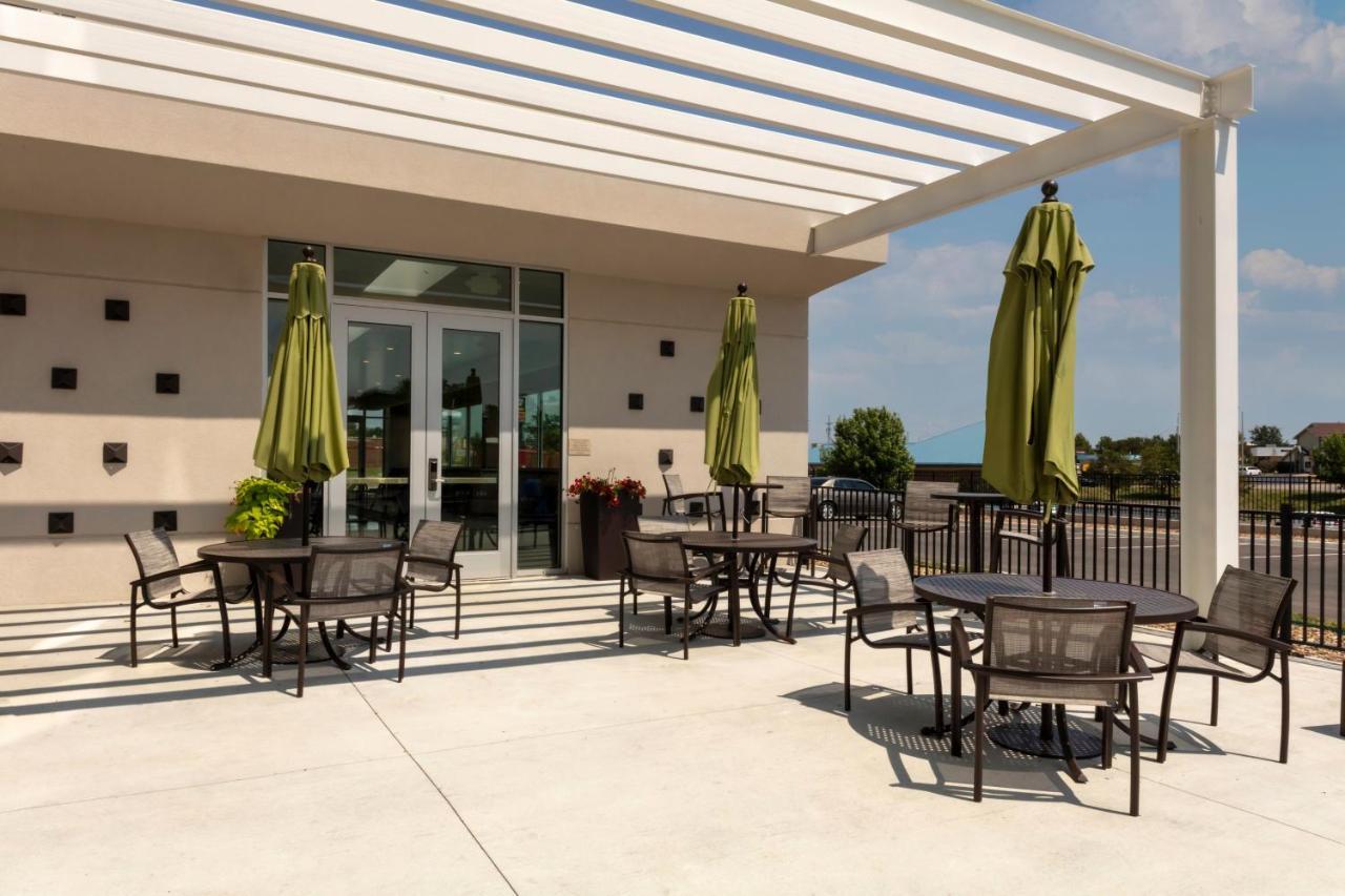 Springhill Suites Kansas City Airport Exterior foto
